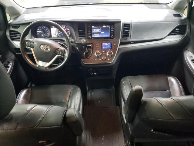 2018 Toyota Sienna SE