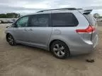 2014 Toyota Sienna LE