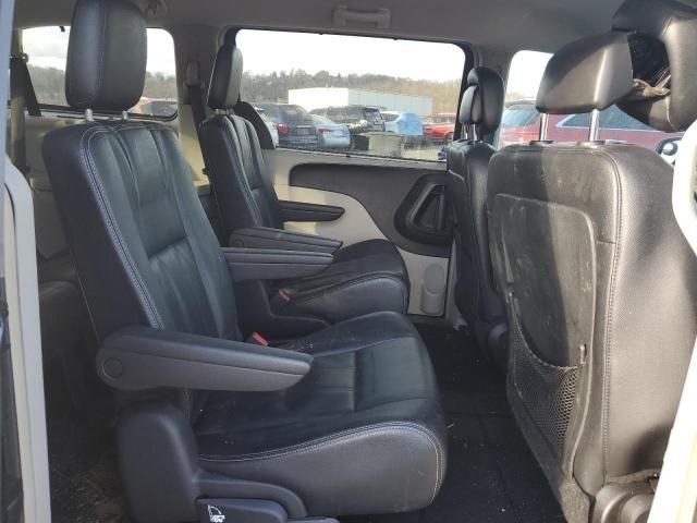 2015 Chrysler Town & Country Touring