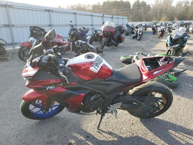 2015 Yamaha YZFR3