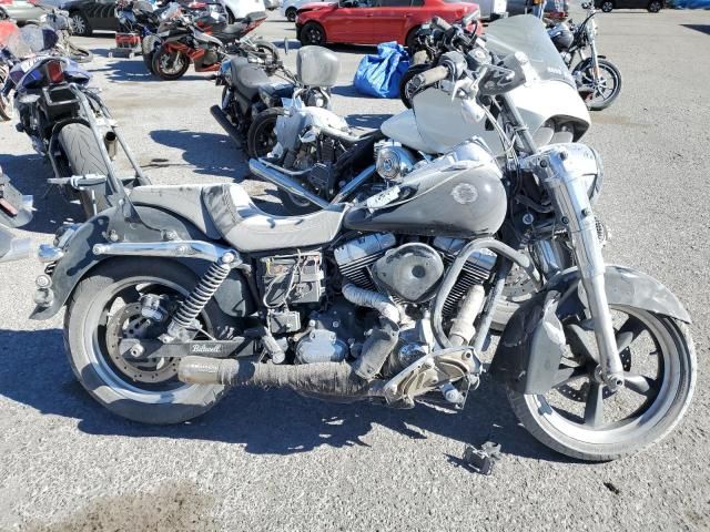 2015 Harley-Davidson FLD Switchback