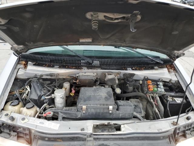 2000 GMC Safari XT