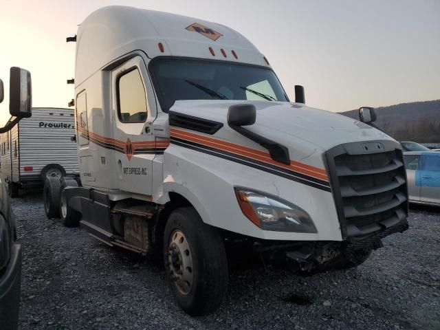 2019 Freightliner Cascadia 126