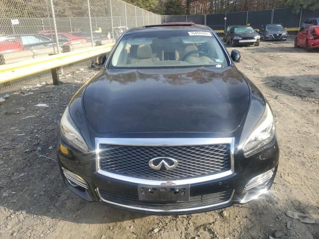 2016 Infiniti Q70 3.7