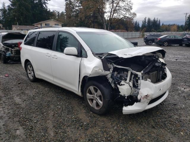 2015 Toyota Sienna LE