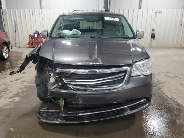 2015 Chrysler Town & Country Touring L