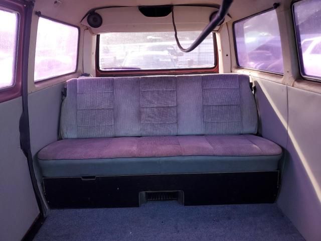 1987 Volkswagen Vanagon Bus