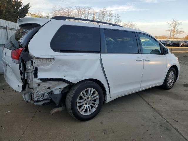 2012 Toyota Sienna XLE