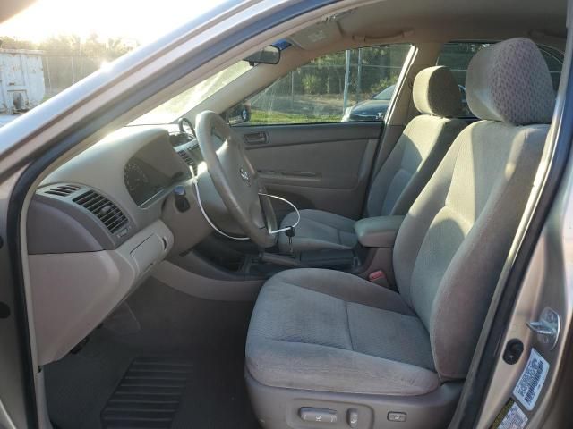 2004 Toyota Camry LE