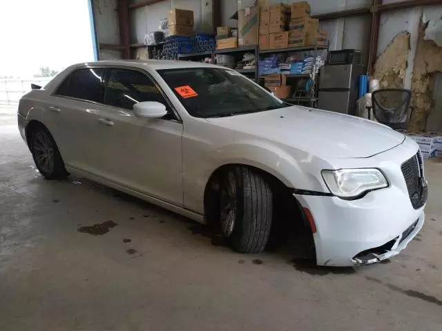 2017 Chrysler 300 Limited