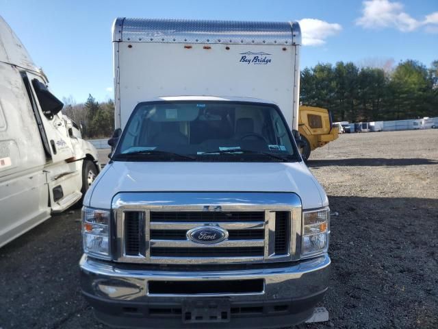 2021 Ford Econoline E350 Super Duty Cutaway Van