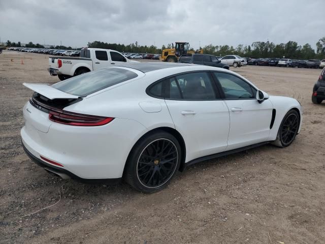 2018 Porsche Panamera 4