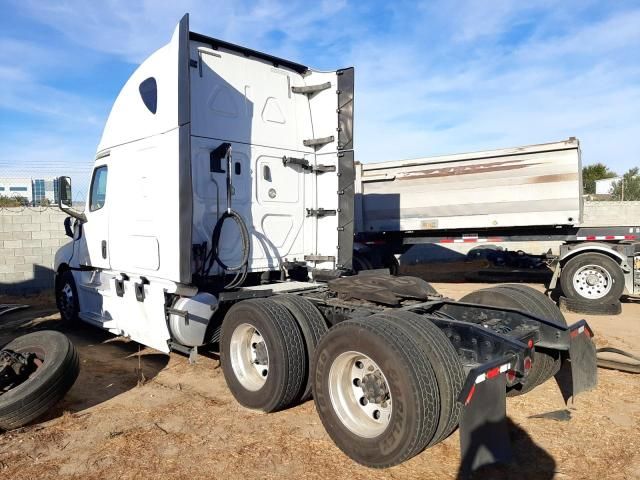 2018 Freightliner Cascadia 126