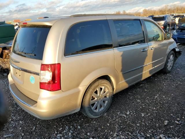 2016 Chrysler Town & Country Touring