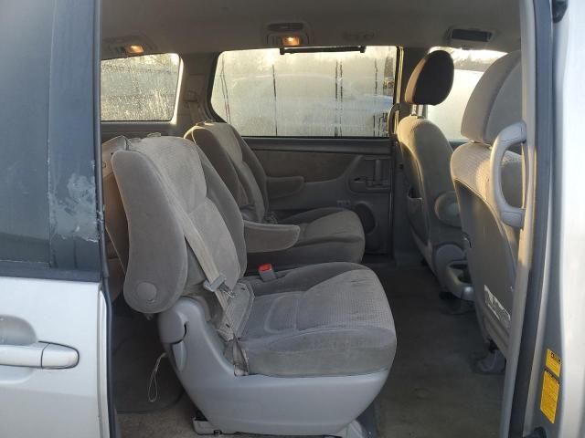 2010 Toyota Sienna CE