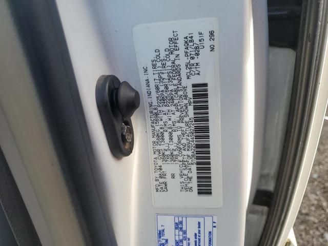 2004 Toyota Sienna XLE