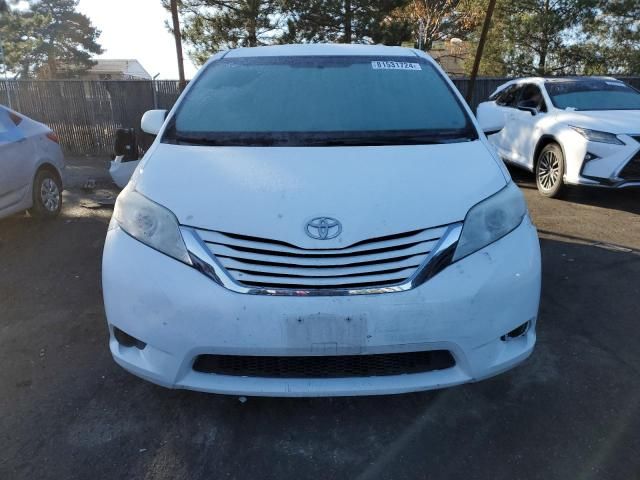 2015 Toyota Sienna LE