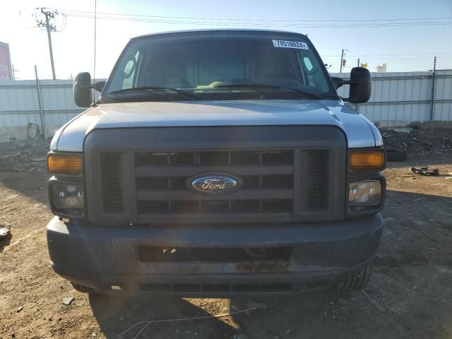 2013 Ford Econoline E350 Super Duty Van