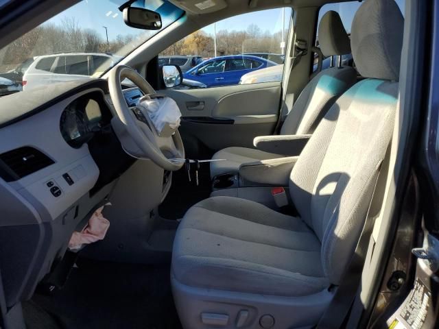 2013 Toyota Sienna LE