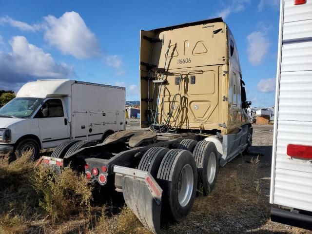 2016 Freightliner Cascadia 125