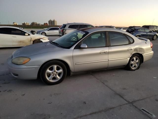 2004 Ford Taurus SE