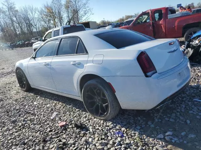 2019 Chrysler 300 S