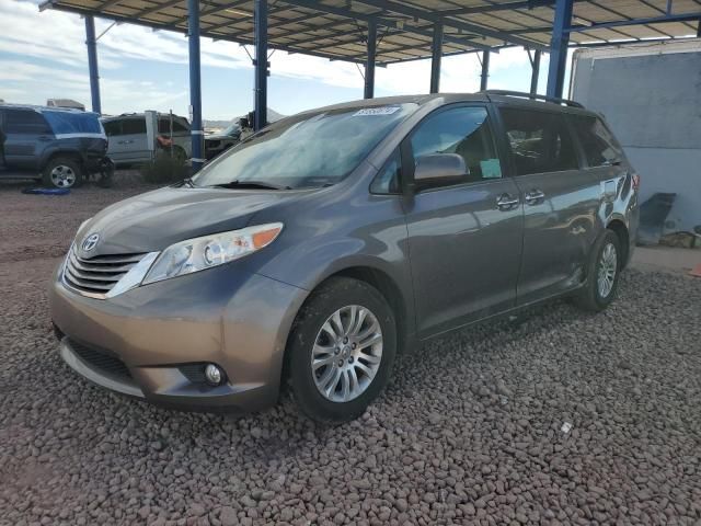 2015 Toyota Sienna XLE