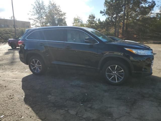 2019 Toyota Highlander SE