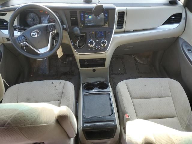 2015 Toyota Sienna LE