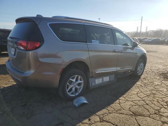 2017 Chrysler Pacifica Touring L Plus