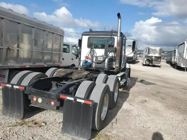 2006 Mack 600 CXN600