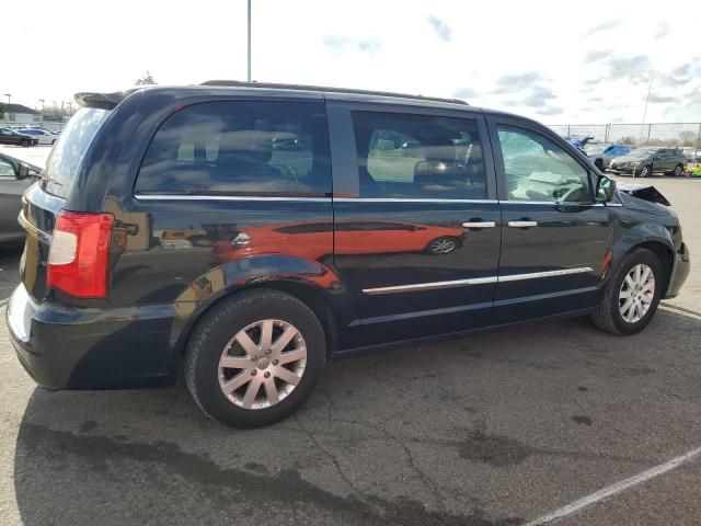 2015 Chrysler Town & Country Touring