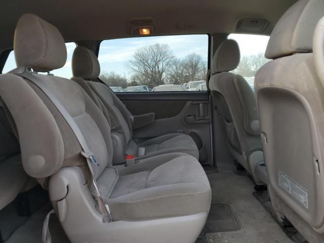 2010 Toyota Sienna CE