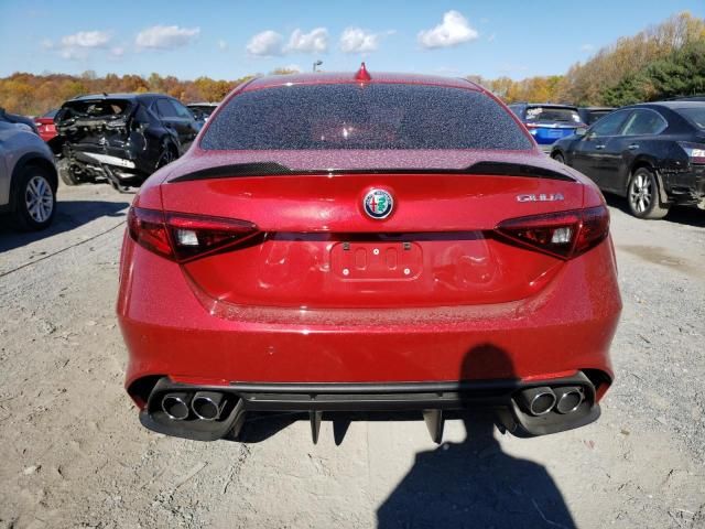 2017 Alfa Romeo Giulia Quadrifoglio