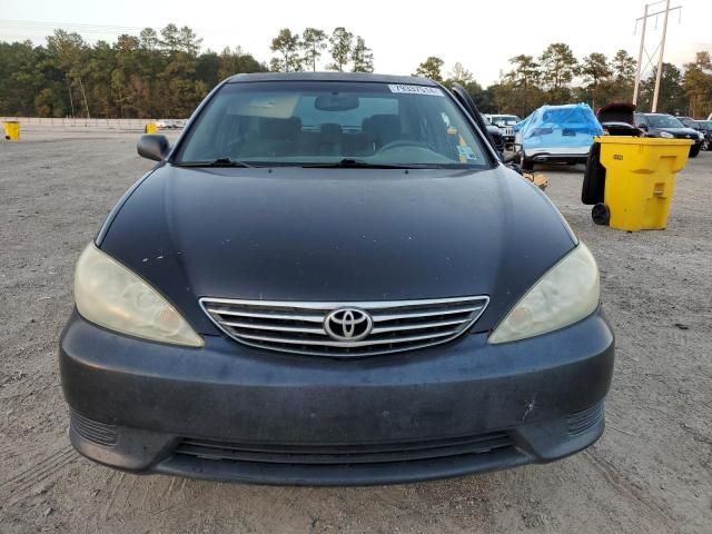 2005 Toyota Camry LE