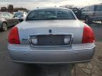 2005 Lincoln Town Car Signature Limited