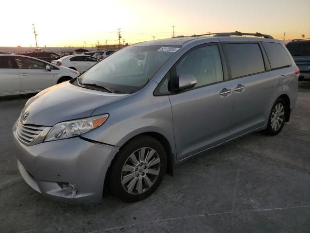 2013 Toyota Sienna XLE