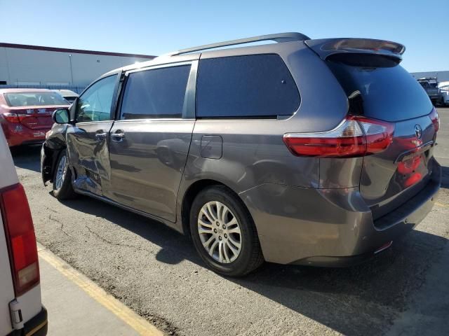 2016 Toyota Sienna XLE