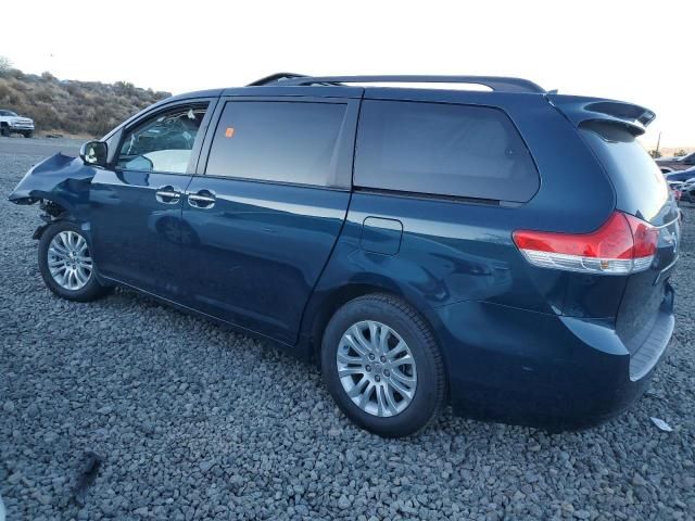 2012 Toyota Sienna XLE