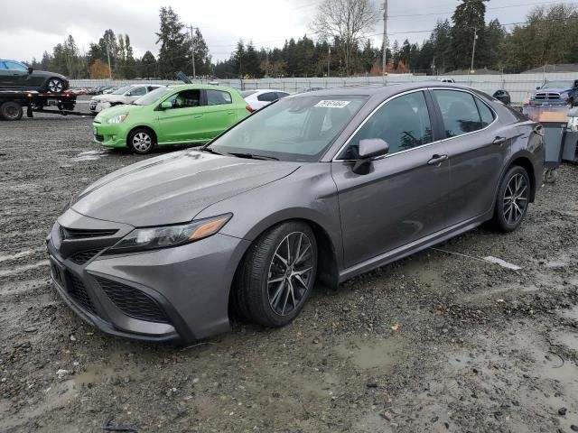 2022 Toyota Camry SE