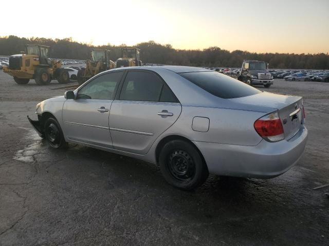 2005 Toyota Camry LE