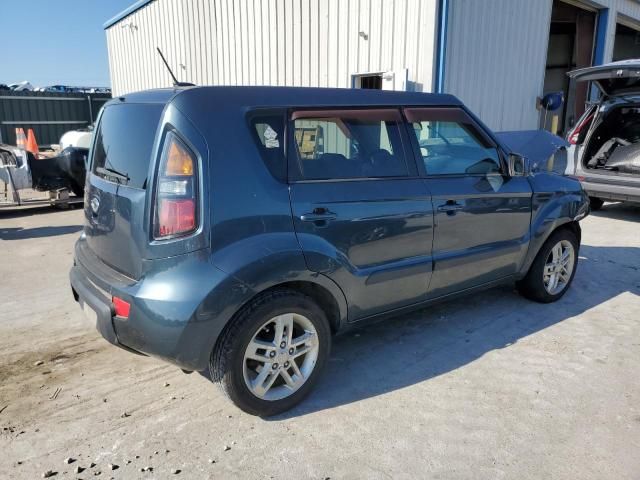 2011 KIA Soul +