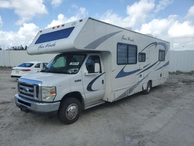 2010 Ford Econoline E350 Super Duty Cutaway Van