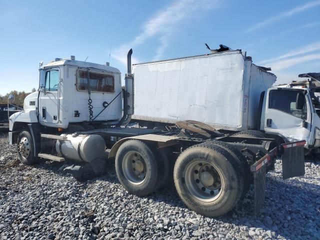 1996 Mack 600 CH600