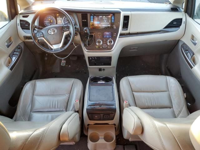 2016 Toyota Sienna XLE