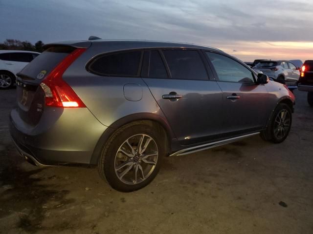 2016 Volvo V60 Cross Country Premier