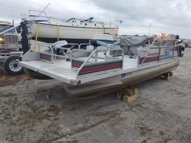 1990 Land Rover Pontoon