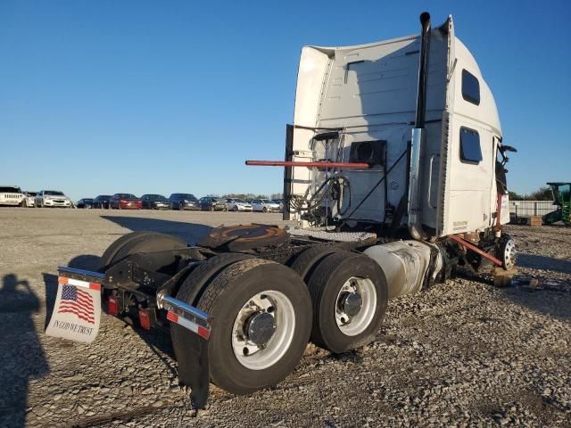 2013 Volvo VN VNL