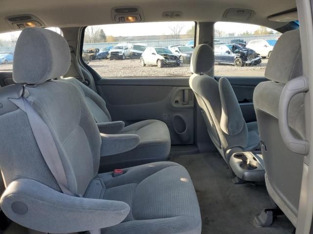 2006 Toyota Sienna CE