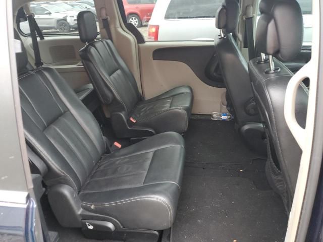 2012 Chrysler Town & Country Touring